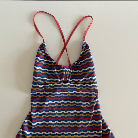 Patagonia one-piece swimsuit, size small - Picture 3 of 5